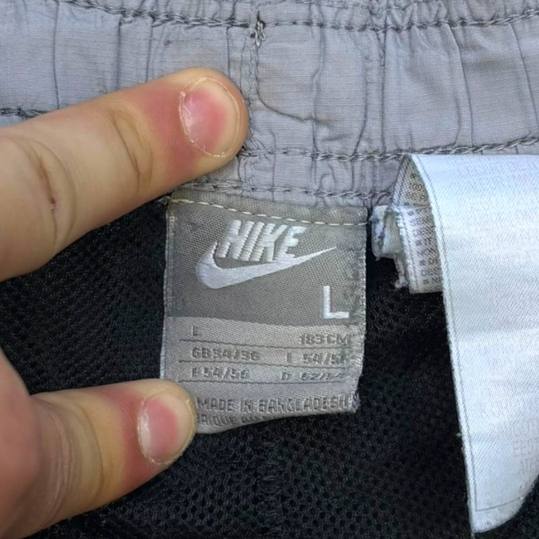 Nike Vintage Shorts (L)