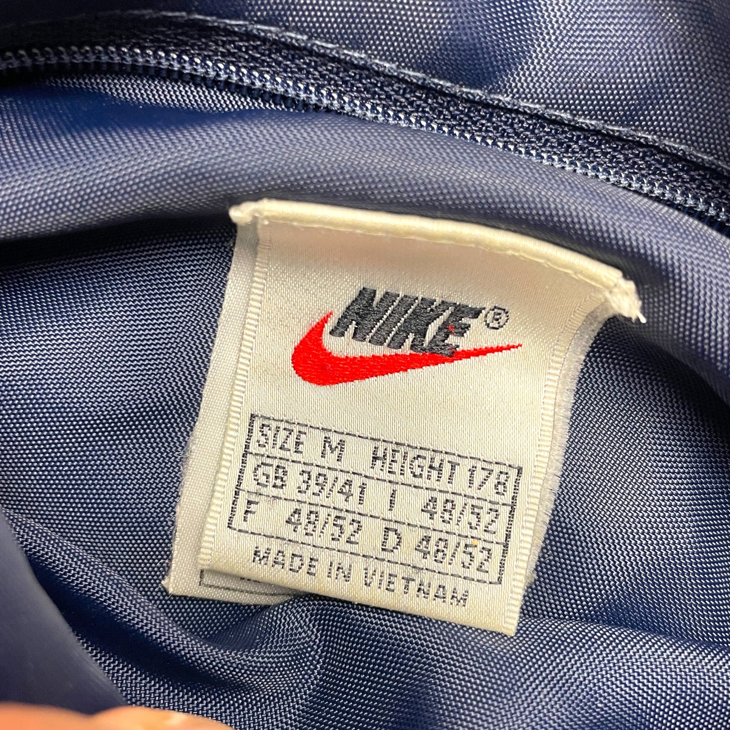 Nike Vintage Reversible Daunenjacke (M)
