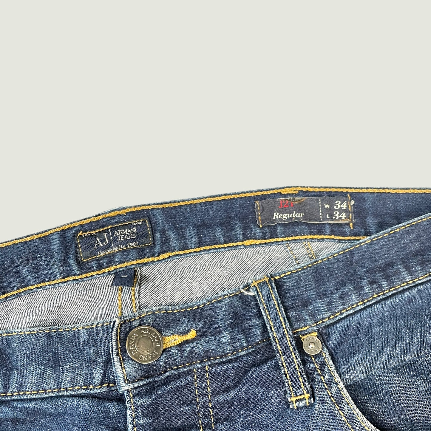 Armani Vintage Jeans (M)