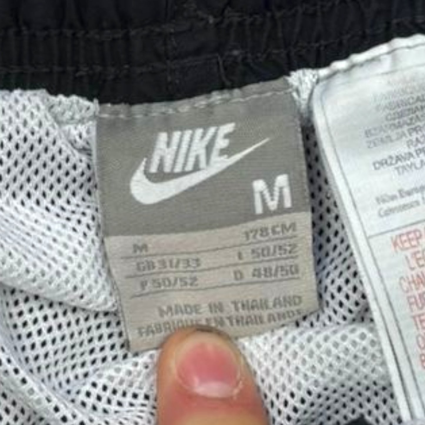 Nike Vintage Shorts (M)
