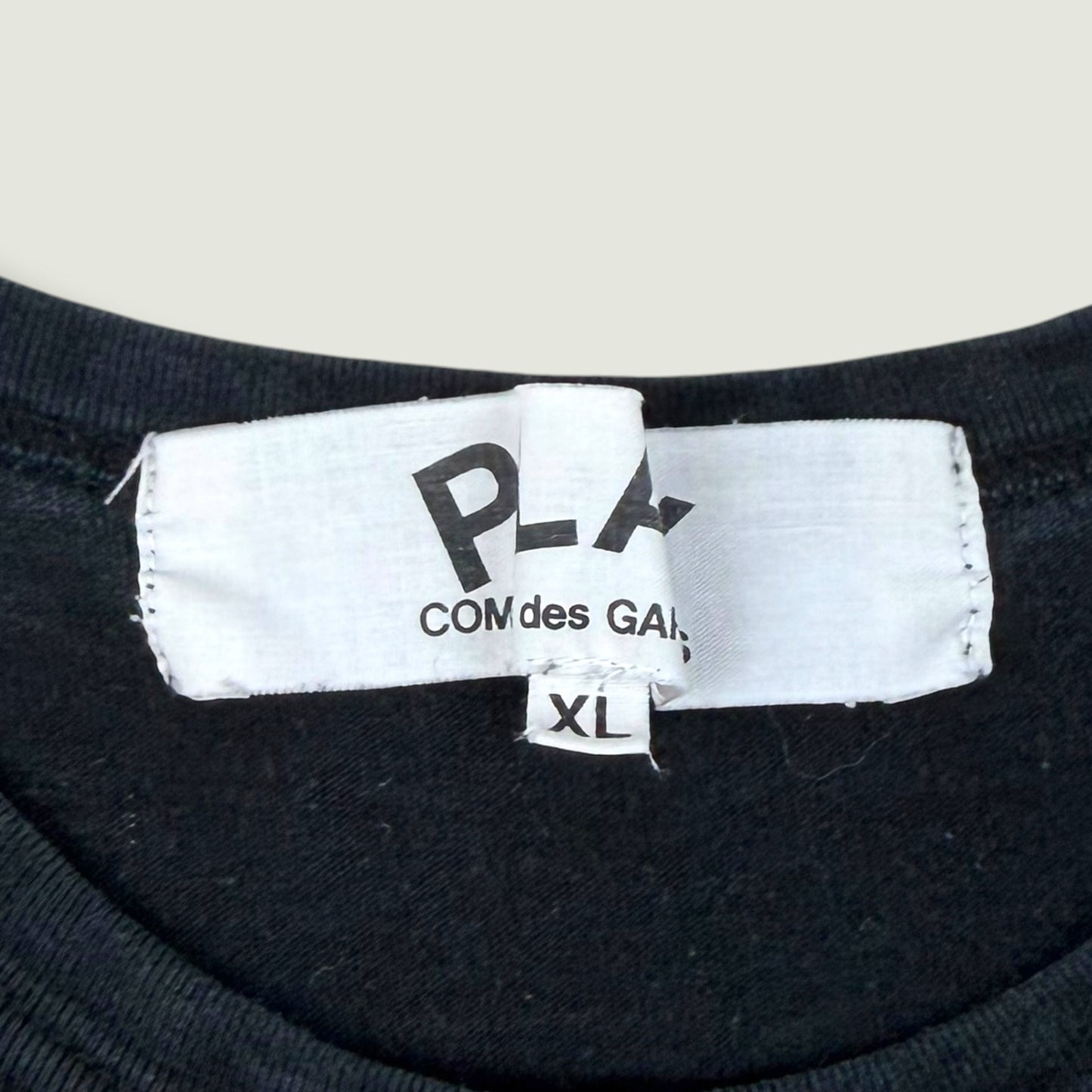 Comme des Garcons T-Shirt (Xl)