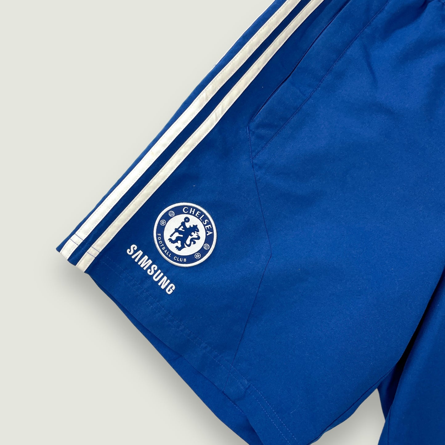 Adidas Vintage Chelsea Shorts (M)